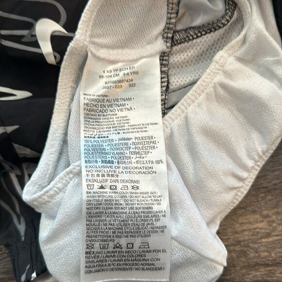 Nike Swoosh Dri Fit XS/Size 4 Athletic Short NWOT - Picture 8 of 8